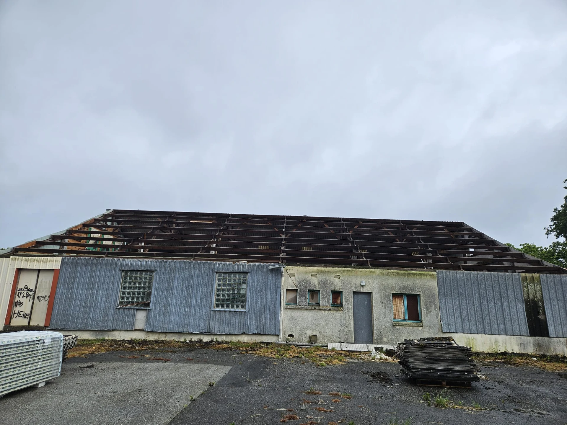 Avant — couverture toiture